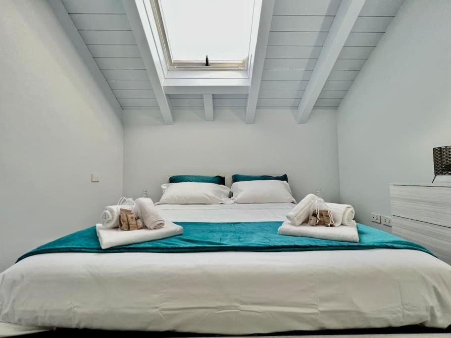 カザーレ・モンフェッラートPrestigioso Attico A Passo Duomo By Revenue Houseアパートメント エクステリア 写真