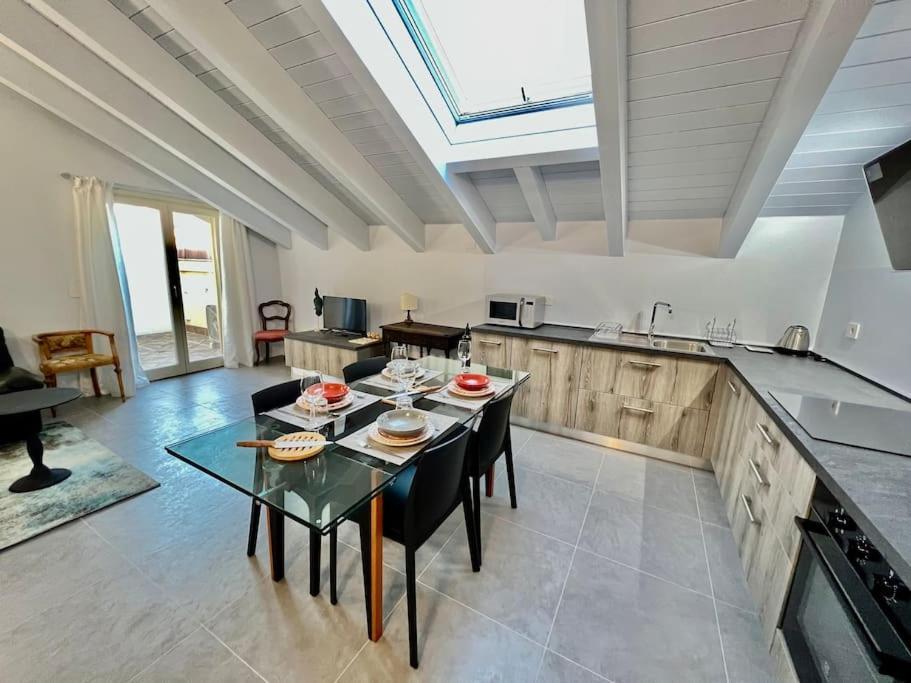 カザーレ・モンフェッラートPrestigioso Attico A Passo Duomo By Revenue Houseアパートメント エクステリア 写真