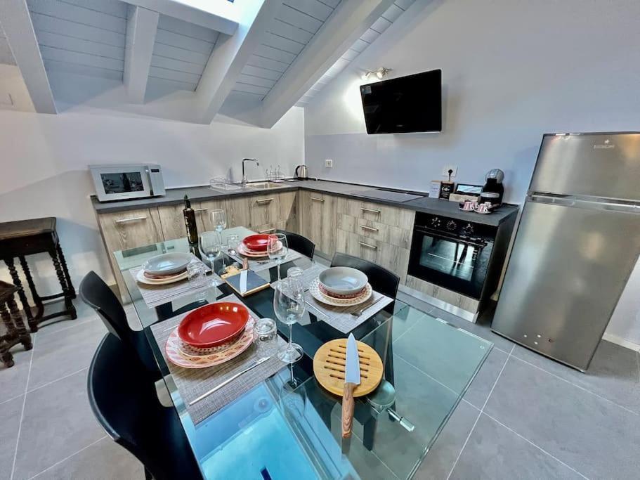 カザーレ・モンフェッラートPrestigioso Attico A Passo Duomo By Revenue Houseアパートメント エクステリア 写真