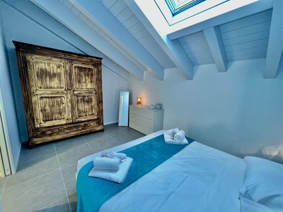 カザーレ・モンフェッラートPrestigioso Attico A Passo Duomo By Revenue Houseアパートメント エクステリア 写真